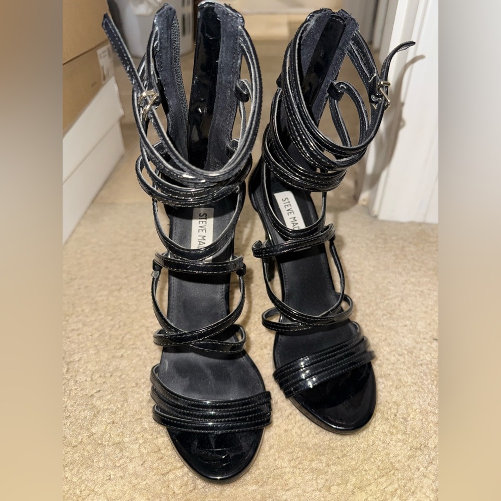 Steve Madden ‘Flaunt’ Black Heels size 6